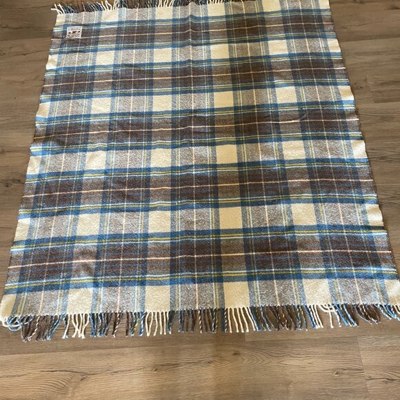 the Edinburgh Woollen Mill Pure Wool Plaid Blanket Made in Scotland Blue Yellow! - Picture 2 of 5